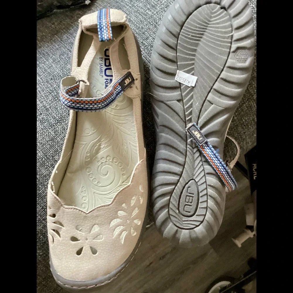 10M JBU Beige Ankle Strap Memory Foam Flats Shoes Deep Sea Encore - Picture 9 of 10